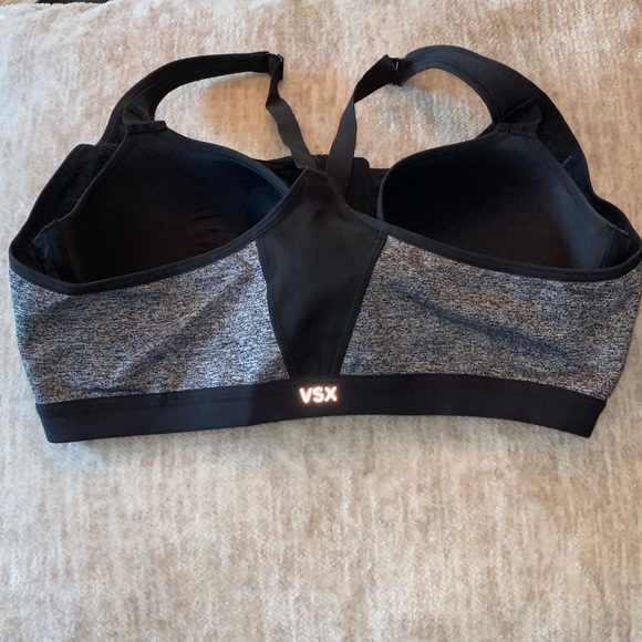 NWOT Victoria’s Secret Front Closure Sports Bra - Picture 7 of 11